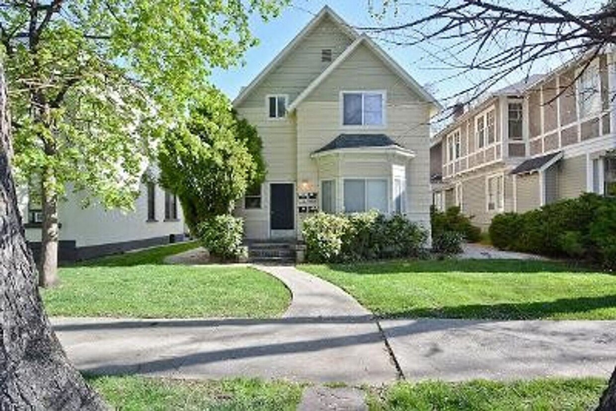 Primary Photo - 1 Bedroom 1 Bathroom North End Apartment