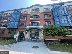 Building Photo - 401 13th St NE