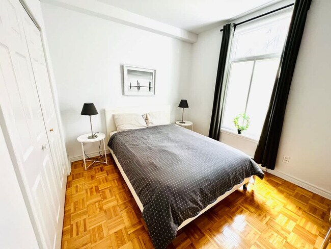 Photo du bâtiment - 4846 Rue Sainte-Catherine E