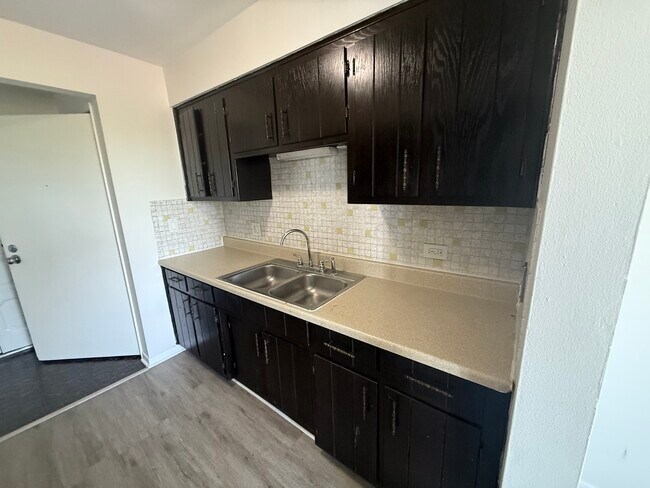 Foto del edificio - 2300 N Harlem Ave