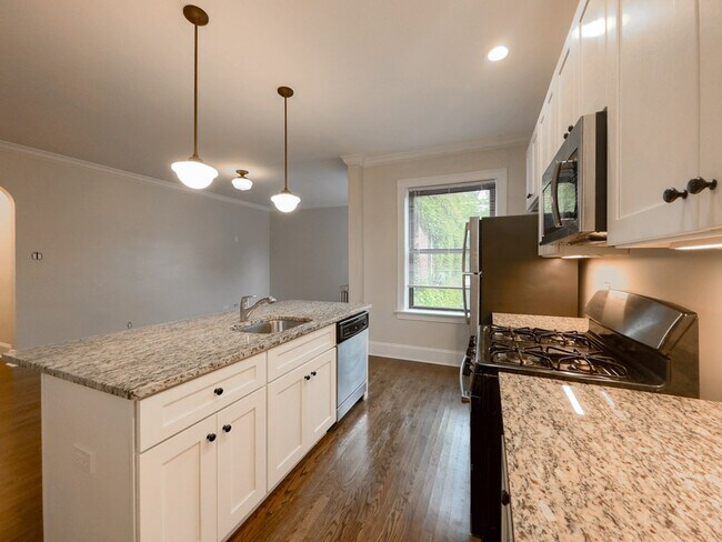 Foto del edificio - 1364 E 52nd St