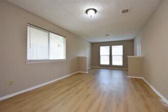 Building Photo - 17906 Glenpatti Dr