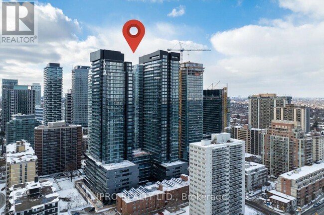 Photo du bâtiment - 117-2117 Broadway Ave