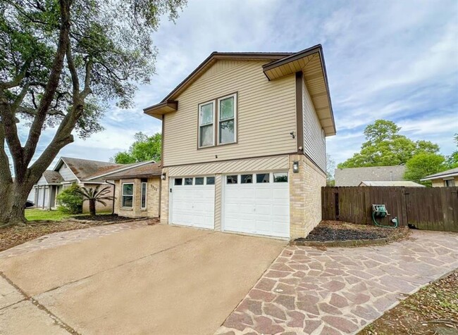 Building Photo - 7311 Fuchsia Ln