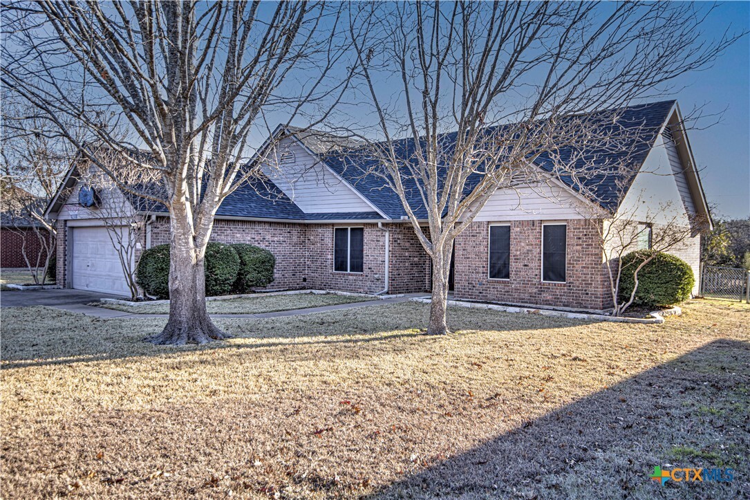 Foto principal - 3104 Red Oak Dr