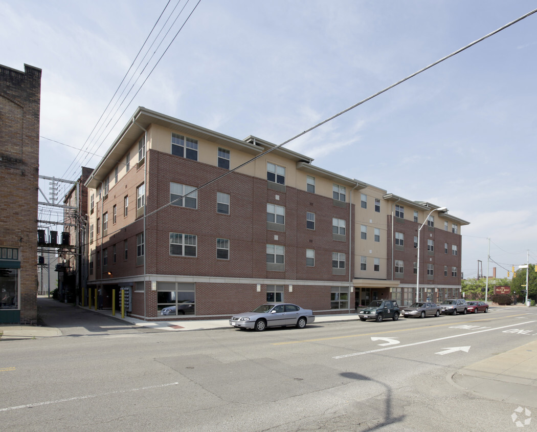 Primary Photo - Pollock Apartments