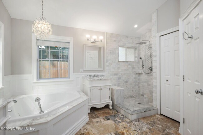 Building Photo - 613 Hummingbird Ct