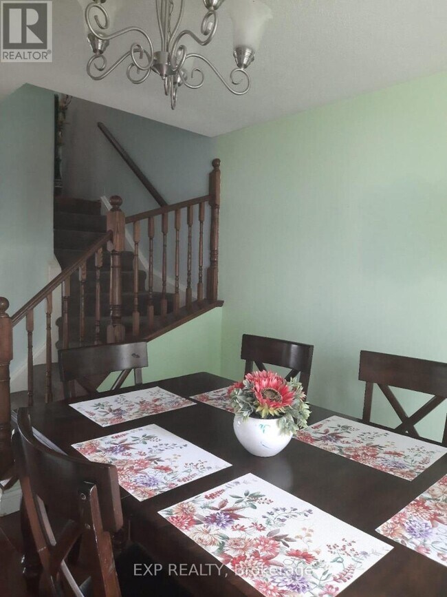 Building Photo - 29 Fanshawe Dr