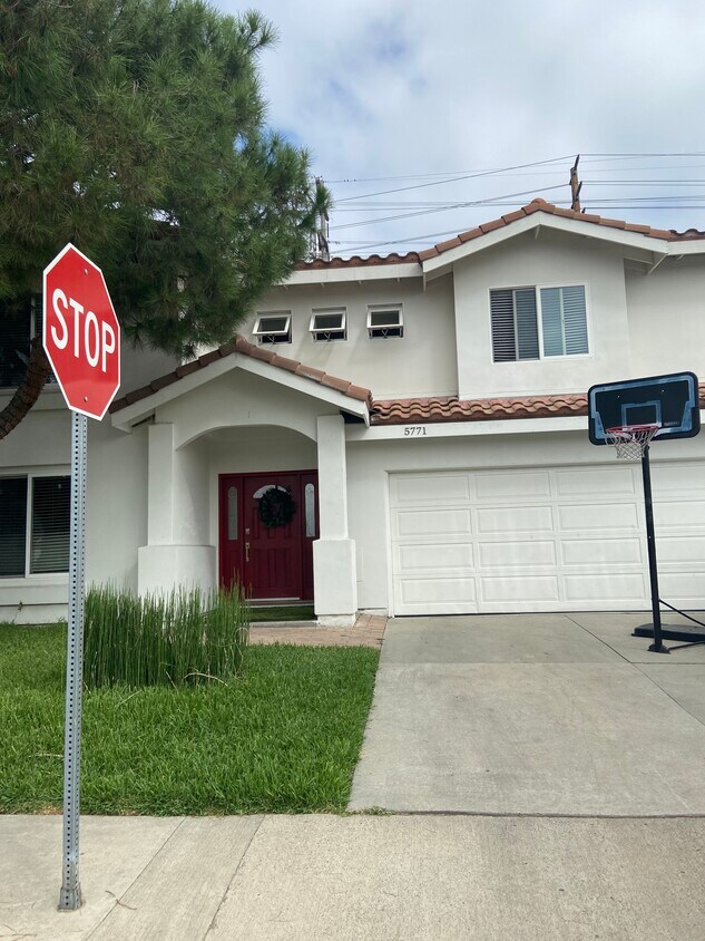 Foto principal - 5771 Warwick Cir