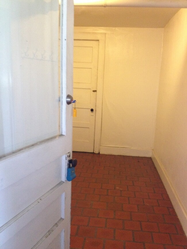 Photo - 1 BD, 1 BA in the City of Maryville House