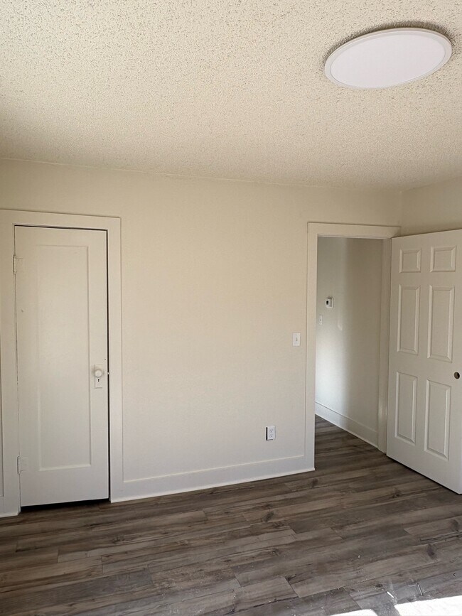 Foto del edificio - 1414 S 11th St