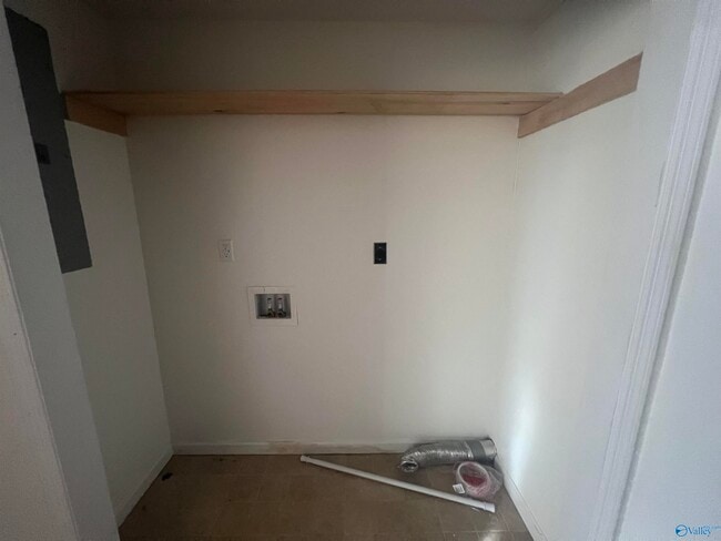Building Photo - 215 Brian Dr