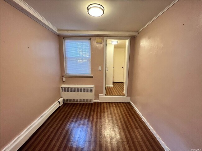 Building Photo - 1114 E 99th St