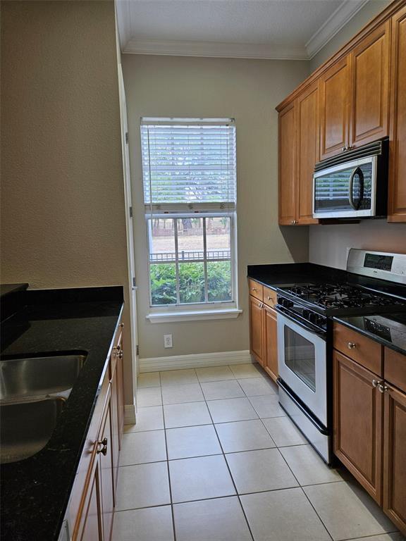 Foto del edificio - 1005 Edison Park Ct