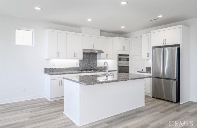 Foto del edificio - 232 Tank