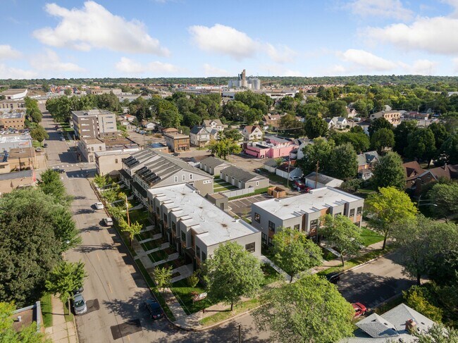 Foto del edificio - 207 24th Ave NE