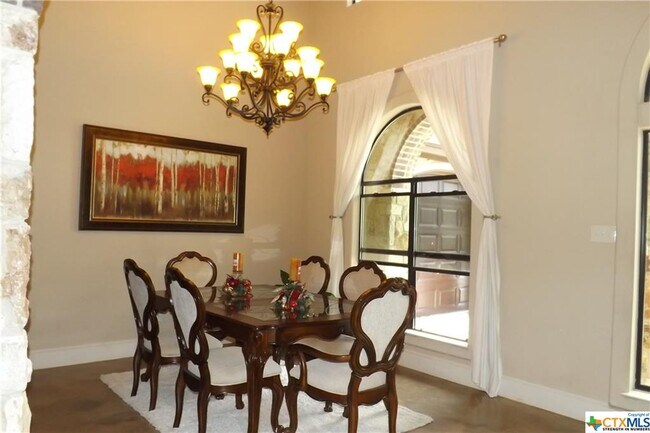 Foto del edificio - 101 Cypress Ct