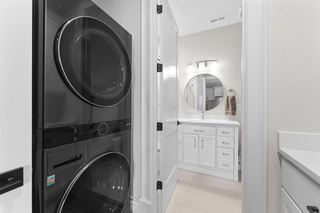 Building Photo - Basement Apartment For Rent