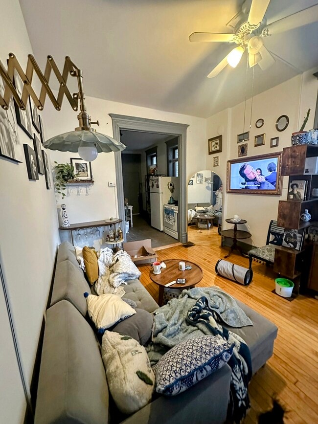 Living Room - 1901 S Allport St