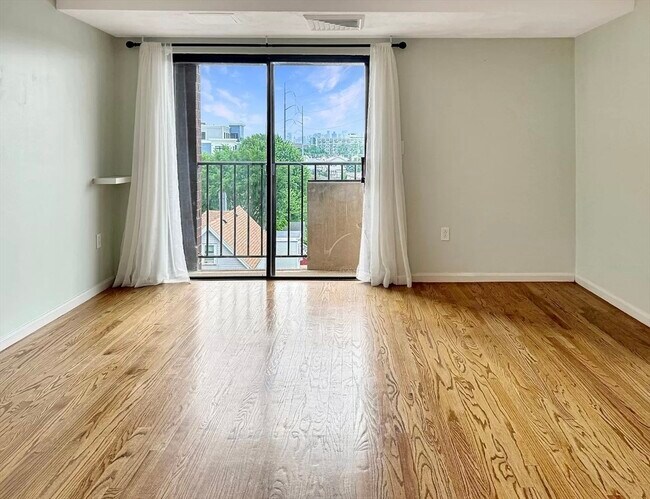 Building Photo - 39 Parlin St