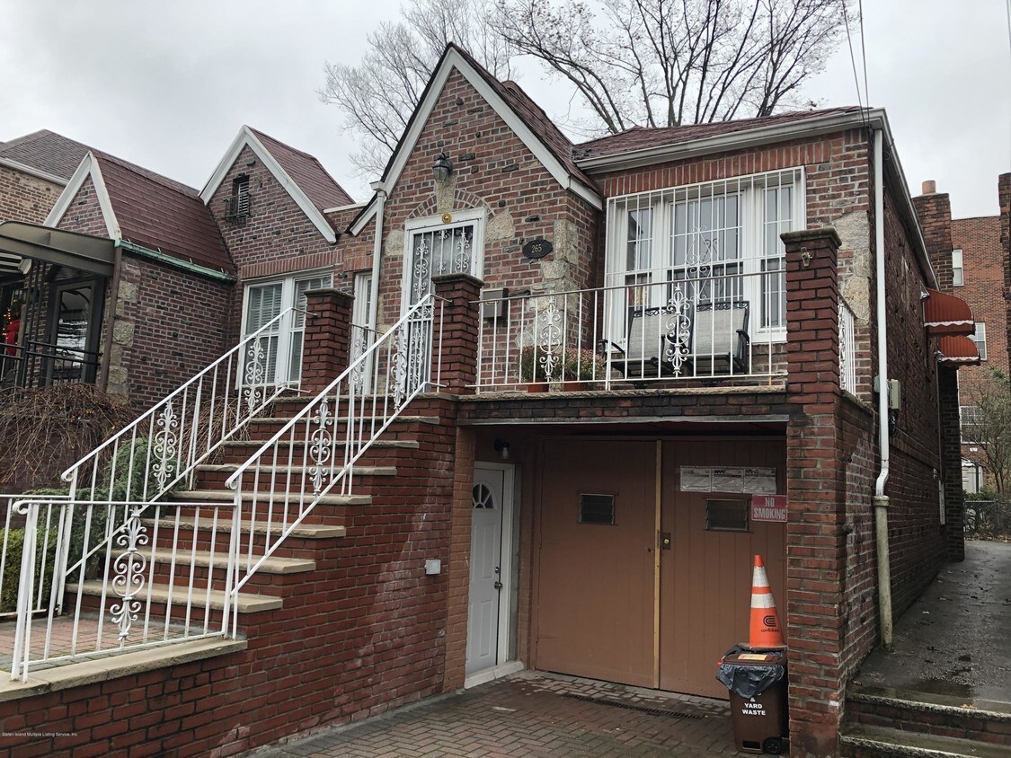 Primary Photo - 265 Battery Ave