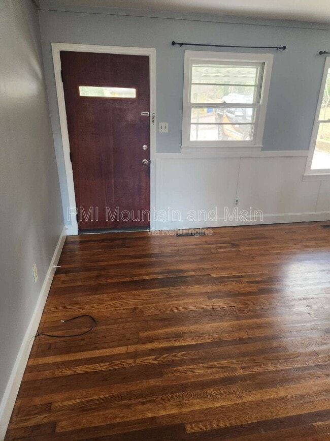 Building Photo - 16 Belvedere Rd