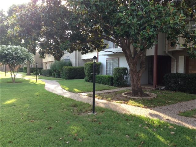 Foto del edificio - 10330 Briar Forest Dr