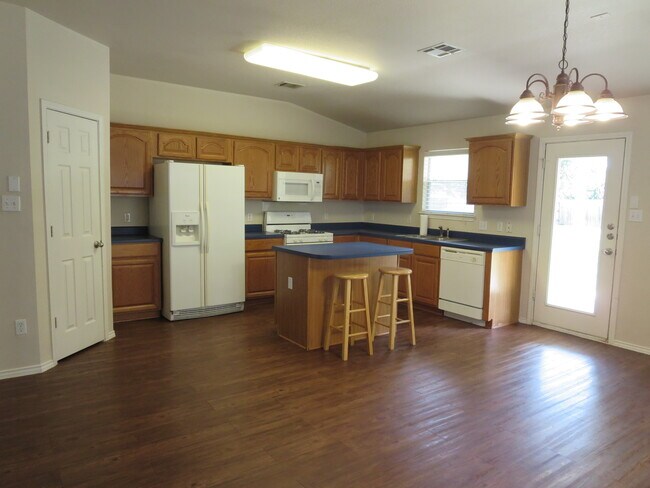 Building Photo - 2538 Vernell Way