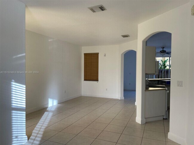 Building Photo - 11413 SW 137th Passage