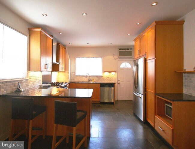 Foto del edificio - 1229 S 13th St