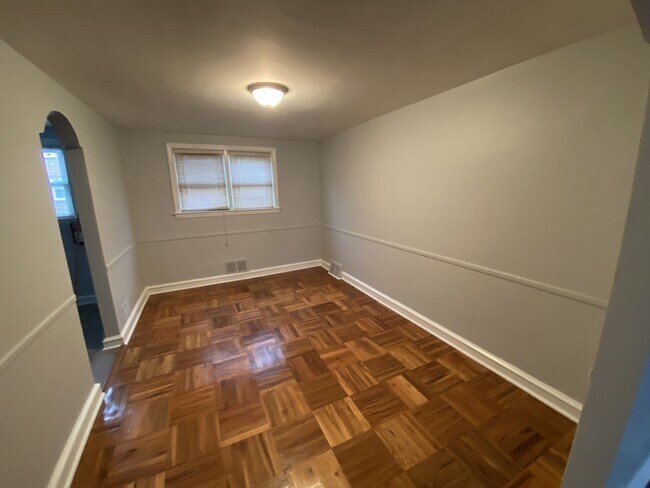 Foto del edificio - 1562 Greenwood Ave
