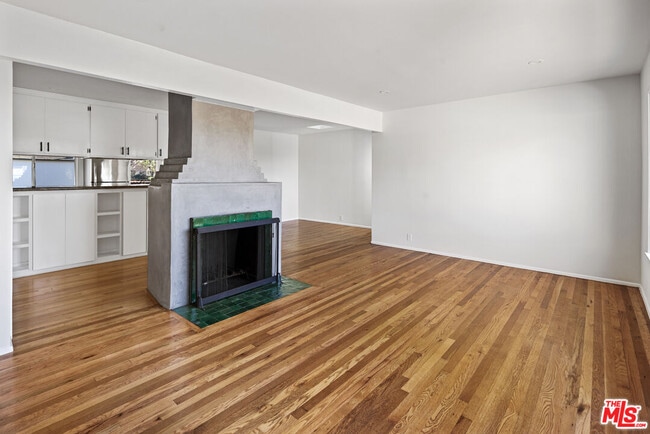 Foto del edificio - 10712 Clarkson Rd