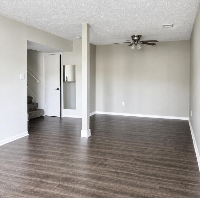 Building Photo - 46349 Columbus Dr