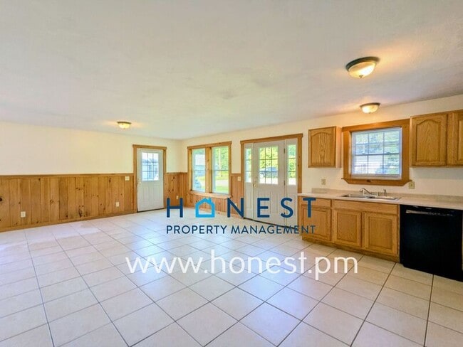 Building Photo - 22 Pleasant Hill Dr