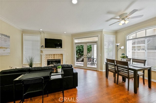 Primary Photo - 8215 E Oak Ln