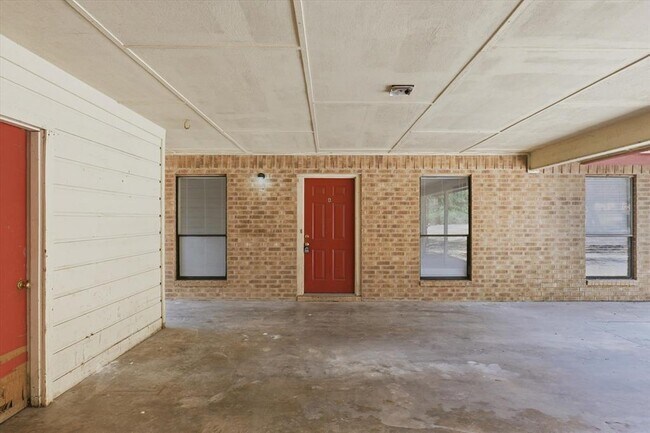 Foto del edificio - 405 Whitetail Dr