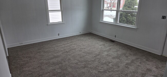 Foto del edificio - 222 Rosehill Ave