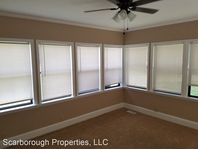 Foto del edificio - 3 br, 1 bath House - 1406 Woodrow Ave.