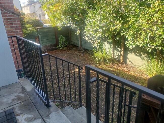 SIDE YARD PORCH FROM DINING AREA - 2731 Flores St