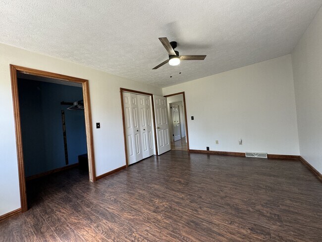 Foto del edificio - 1317 Perry Ave