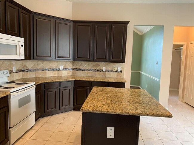 Building Photo - 1719 Charlton Oaks Ct