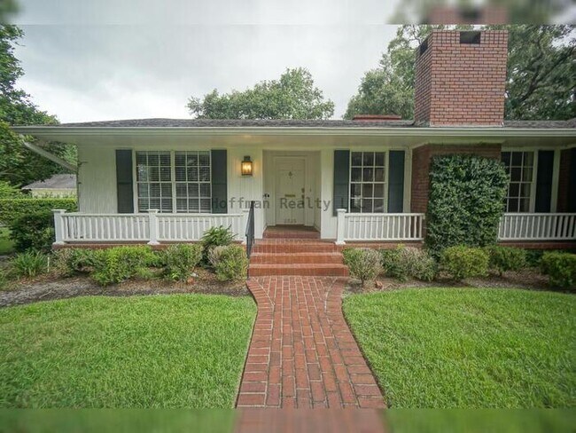 Building Photo - 3-Bed, 2-Bath, 2-Car Garage with Den and Pool