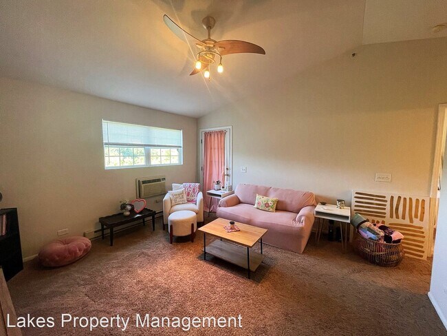 Building Photo - 1 br, 1 bath House - 400 Cunat Blvd #3C