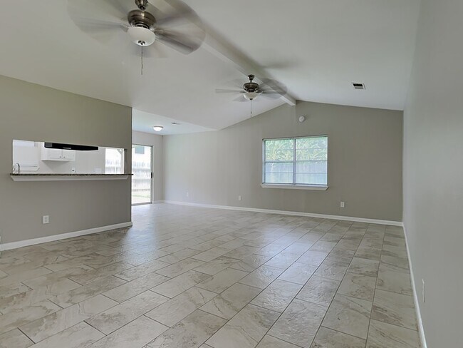 Foto del edificio - 24507 Fir Ridge Ct
