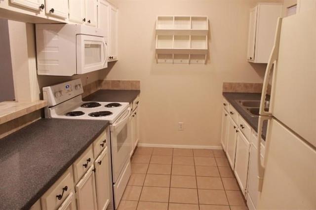Foto del edificio - 5550 Spring Valley Rd