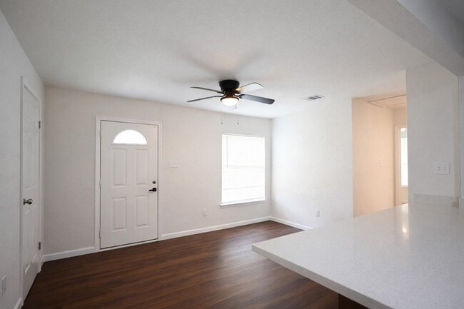 Foto del edificio - 916 Parkway Dr