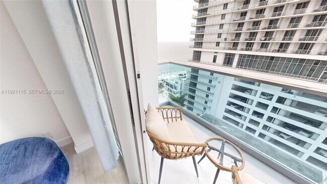 Foto del edificio - 4001 S Ocean Dr