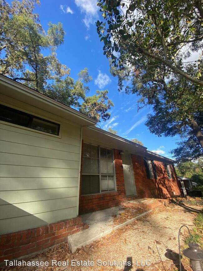 Building Photo - 3 br, 2 bath House - 2516 MCARTHUR ST.