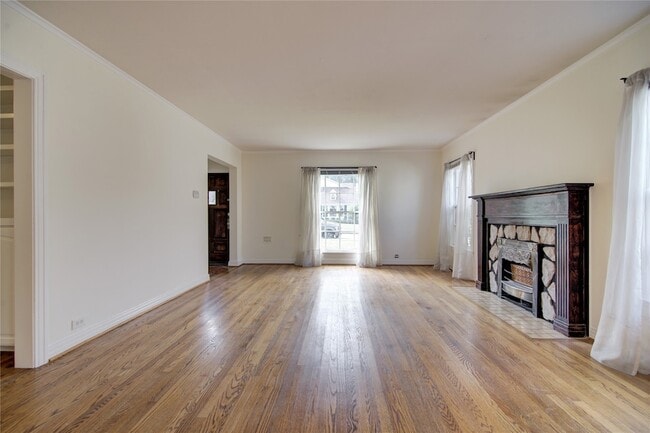 Building Photo - 5419 Longview St