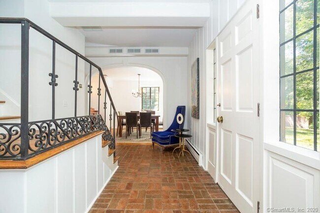 Foto del edificio - 5 Sylvan Farms Ln